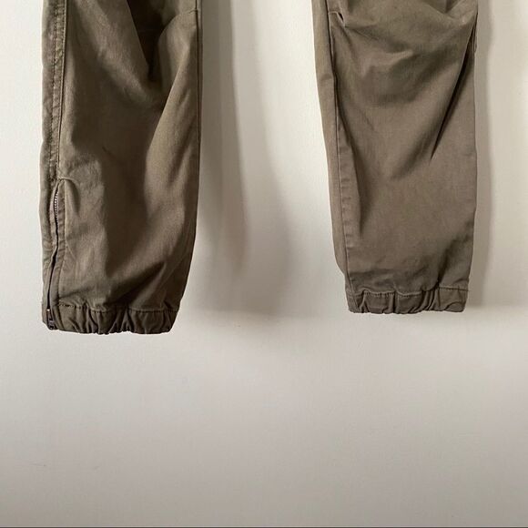 Aritiza "Golden Tna" Heroic Khaki Joggers - Picture 5 of 14